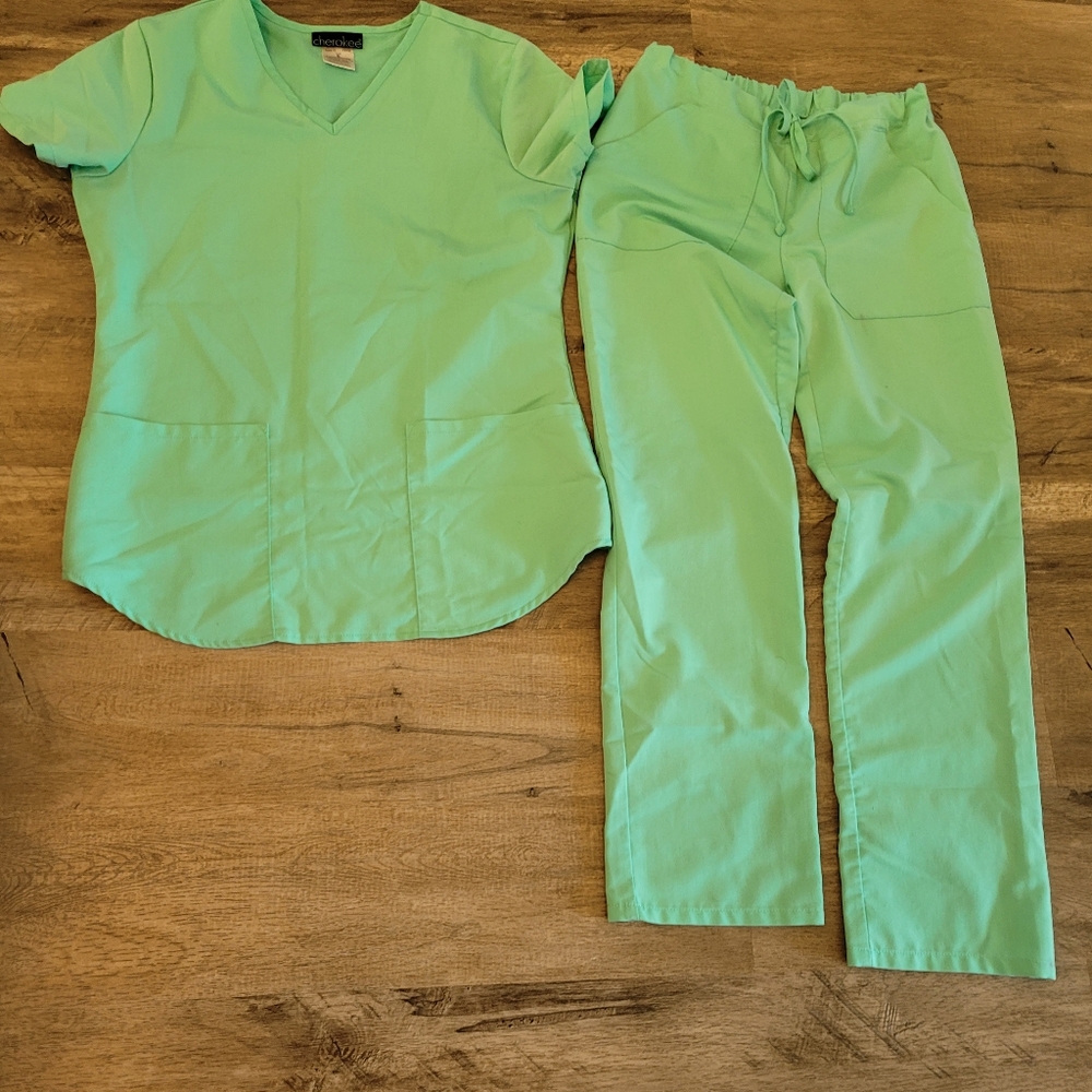 Cherokee scrub set